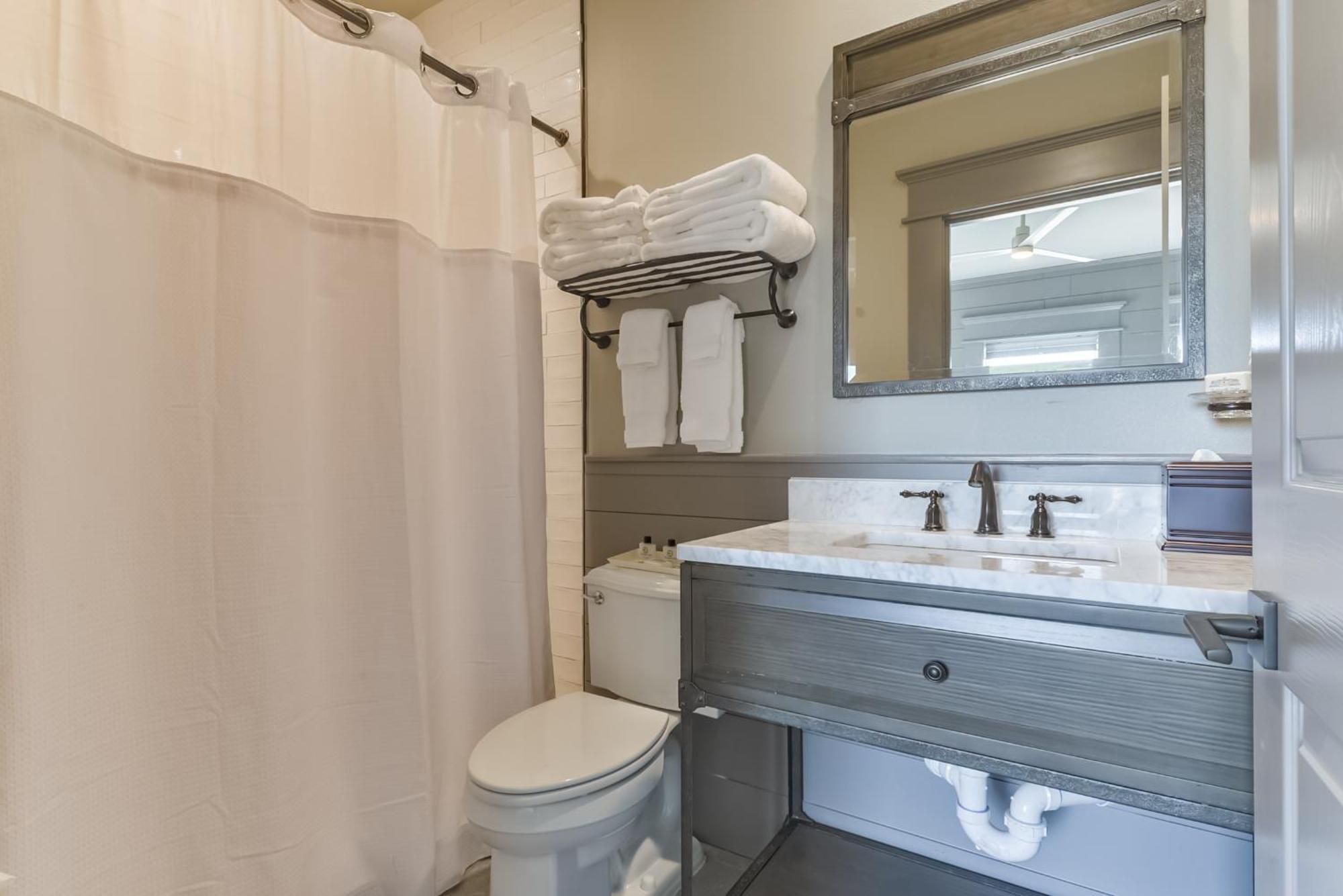 Harborwalk Lodge Hitchcock 외부 사진